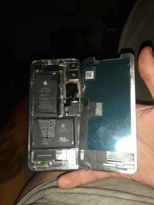 IPhone X e um XR para peças