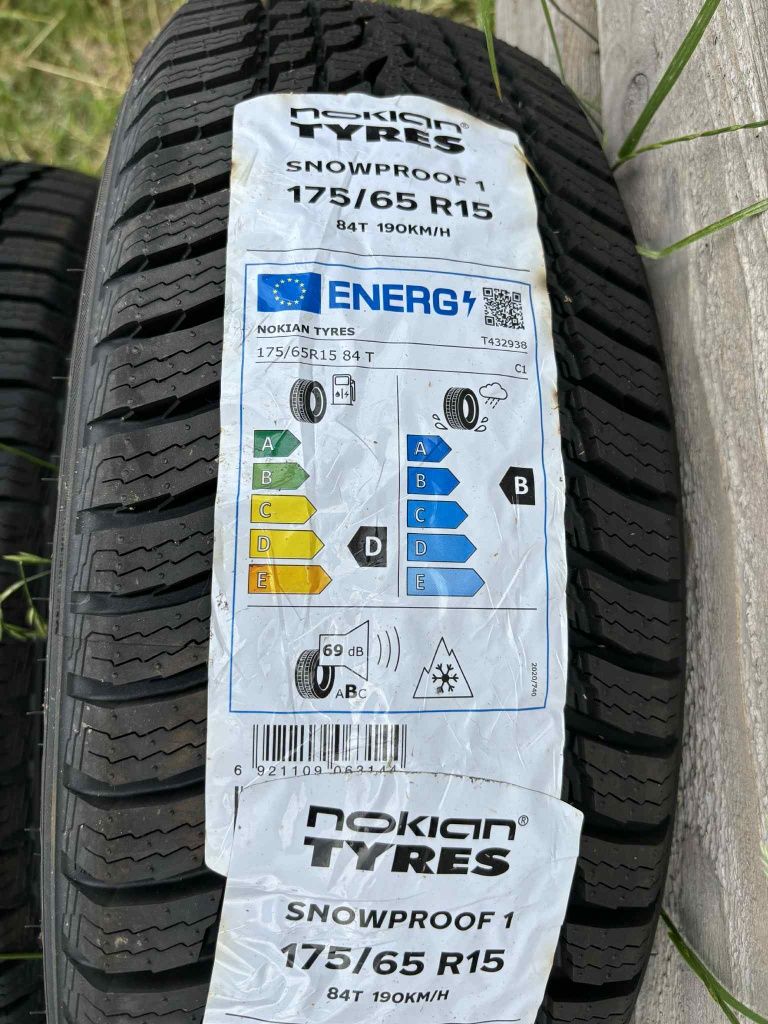 Opony Nokian Snowproof 1 175 55 R15 Nowe 2 szt