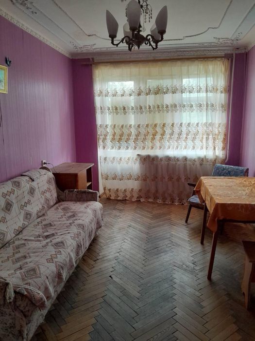 Продається на Короченко 3-кімнатна квартира