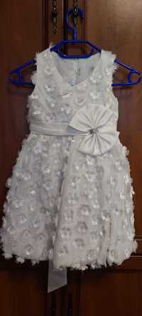 Sukienka wizytowa biała r.110
