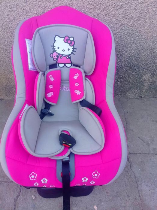 Продам автокрісло для дівчинки