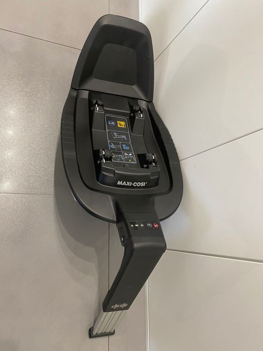 MAXI COSI PEBBLE PRO i-Size z bazą Familyfix 3