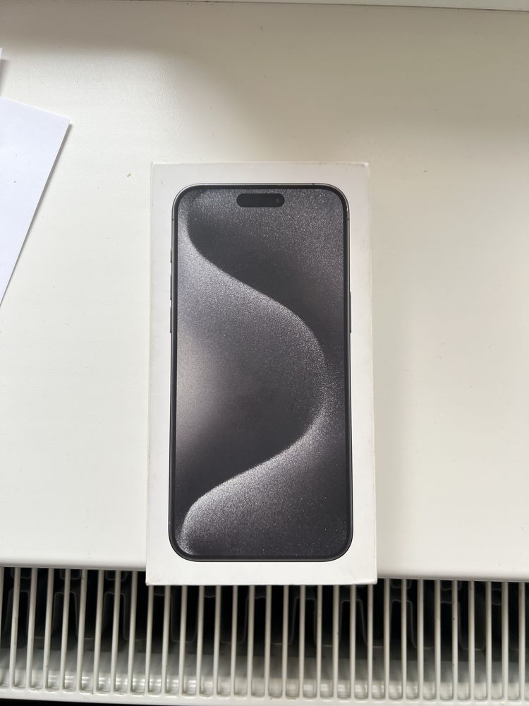 iPhone 15 Pro Max 256GB r-sim