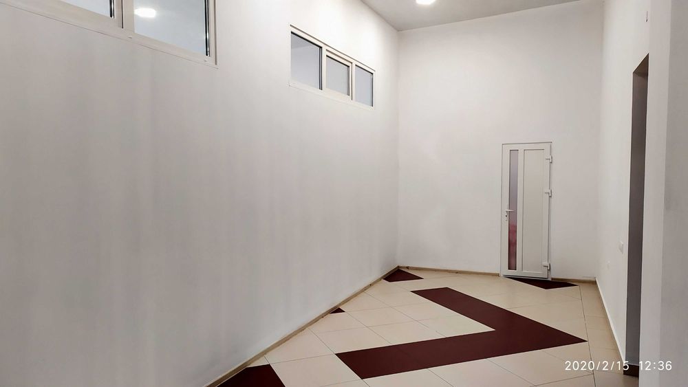 Залишилося одне приміщення 50 м2 Оренда комерція  Головна 246Р