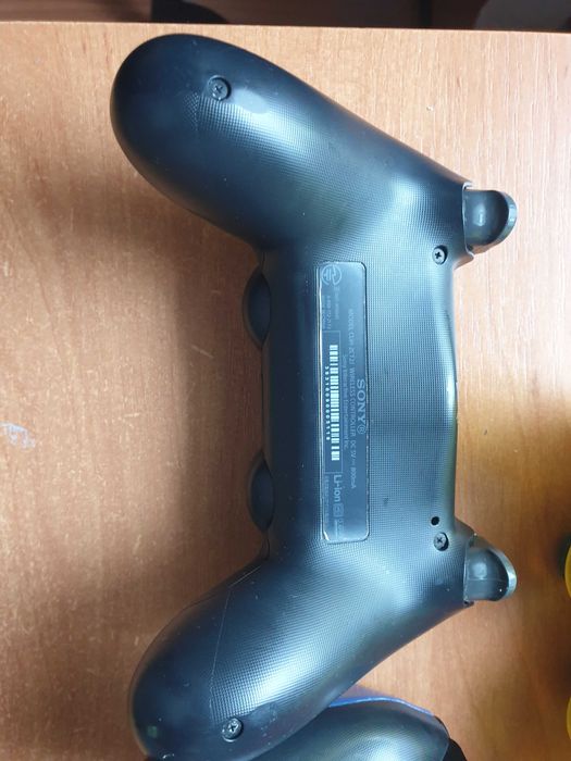 Аксесуари і комплектуючі геймпад PS1 PS4