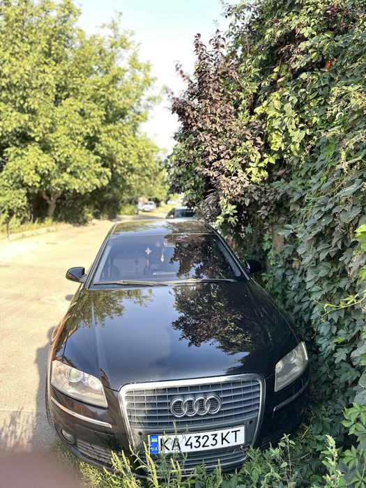 Продам Ауди A8 D3