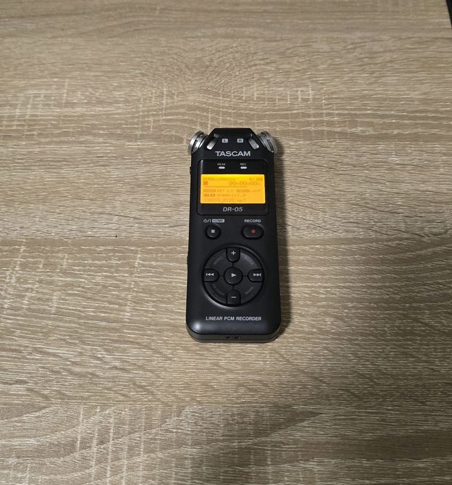 Rejestrator dźwięku TASCAM DR-05