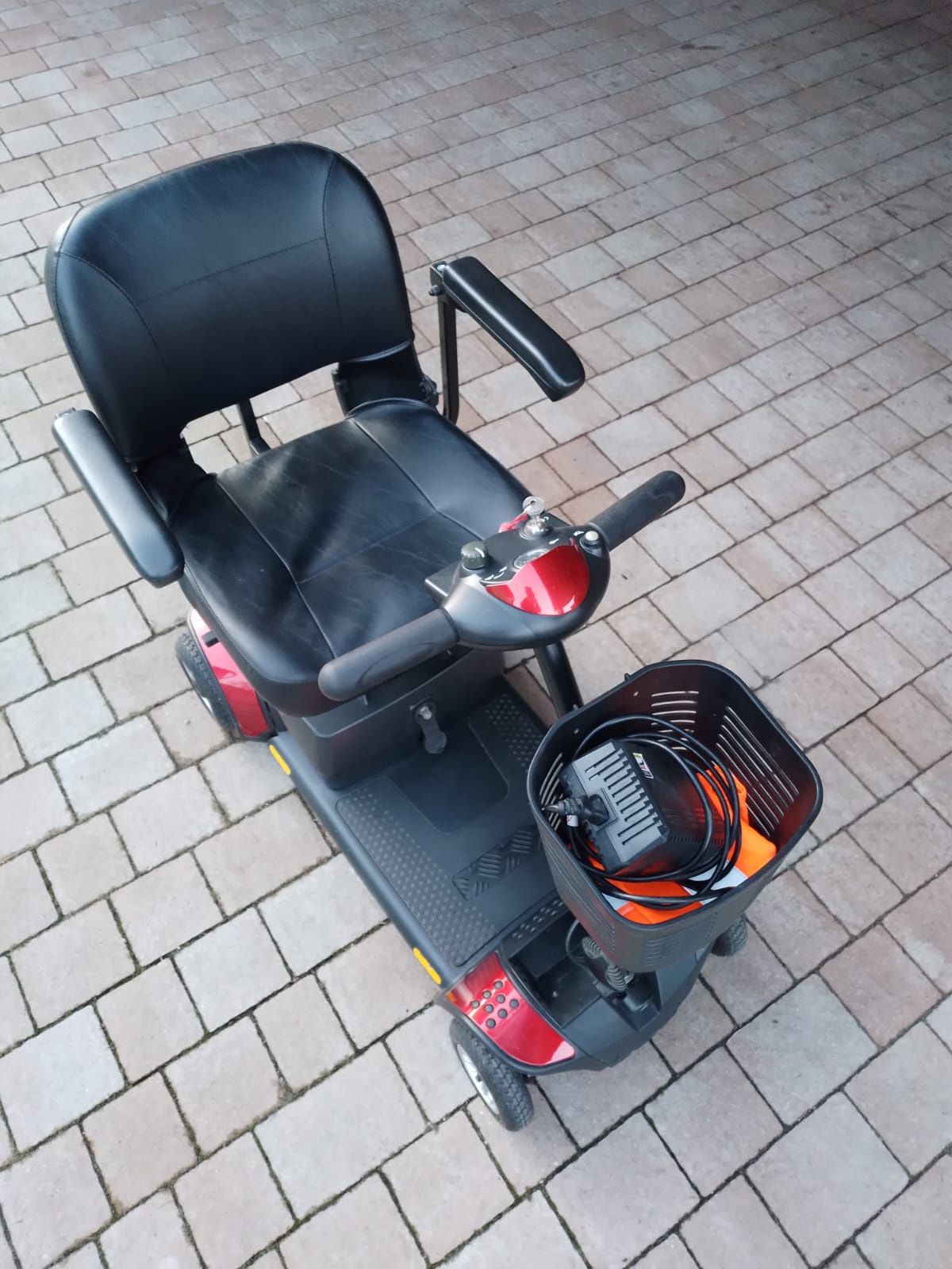 Wózek skuter elektryczny