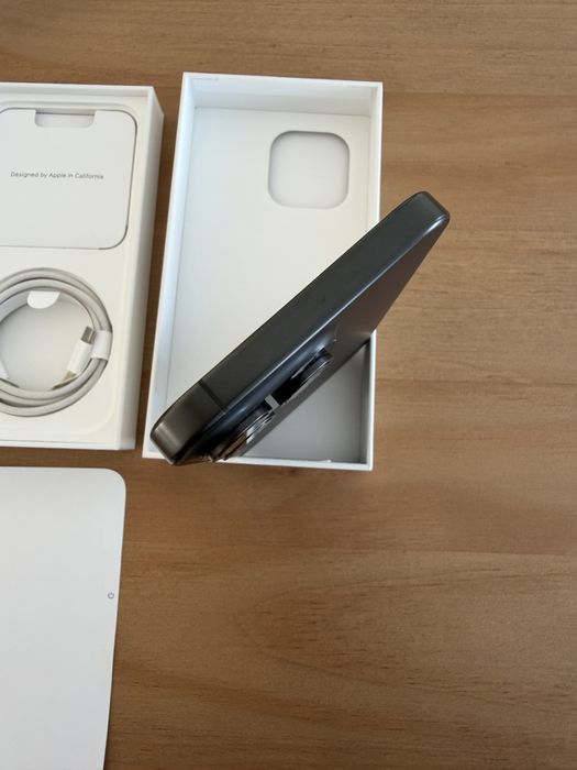 Vendo Iphone 15 Pro Max 256GB