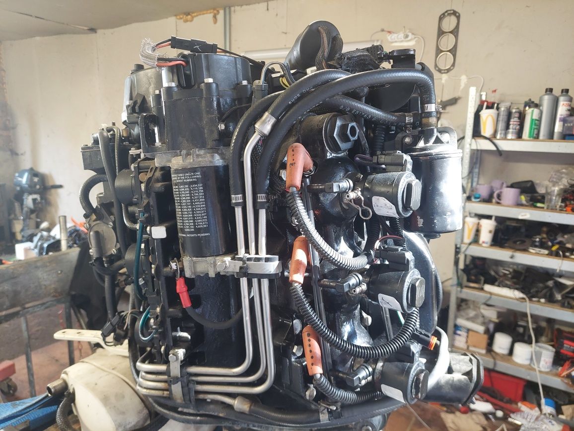 Silnik zaburtowy evinrud 150hp na wtrysku
