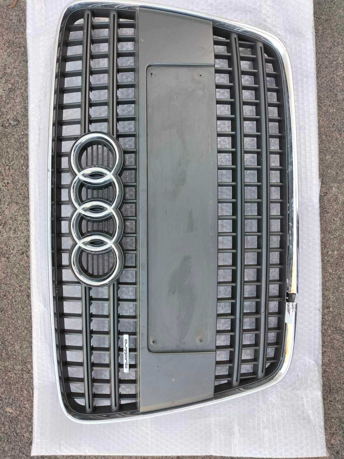 Радиаторная решётка Audi Q7 2007+