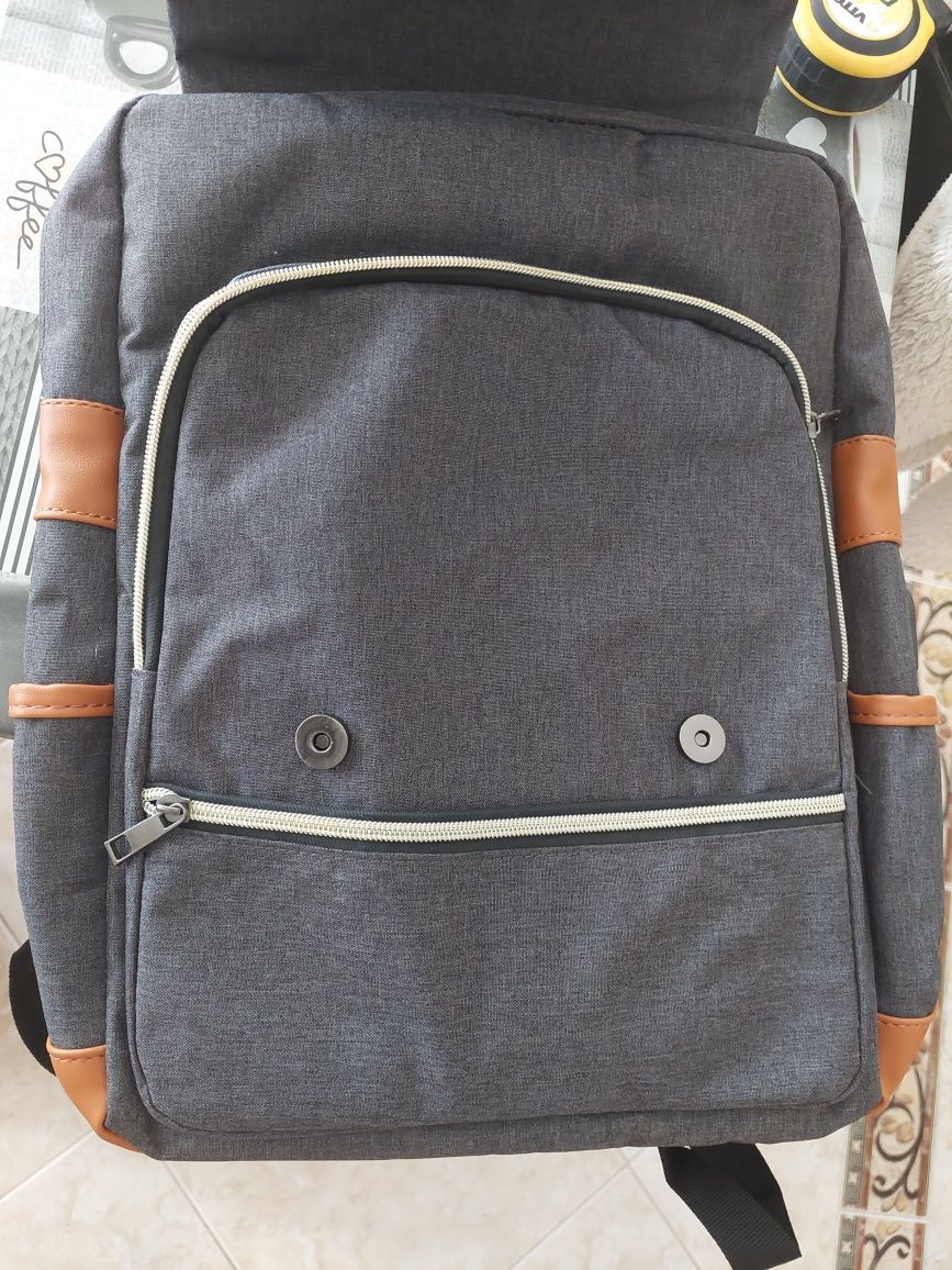 Mochila portátil nova