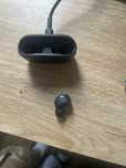 Jbl buds lewa z baza ladowania