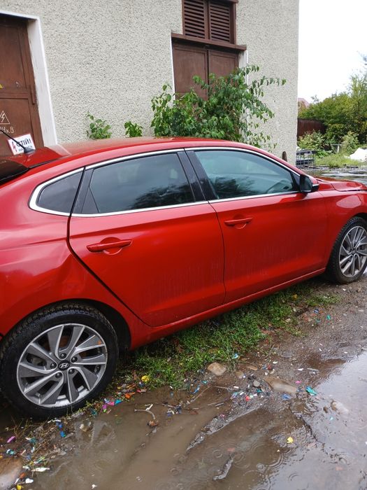 Hyundai i30,хюндай і30 2018р,1.4б. бампер,фара,капот,двері,акпп,мотор