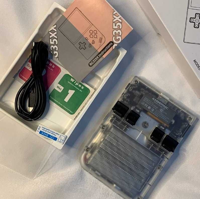 "Anbernic RG35XX: Карманная ретро портативная игровая консоль 64GB