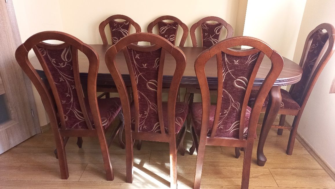 Stół plus 10 krzeseł