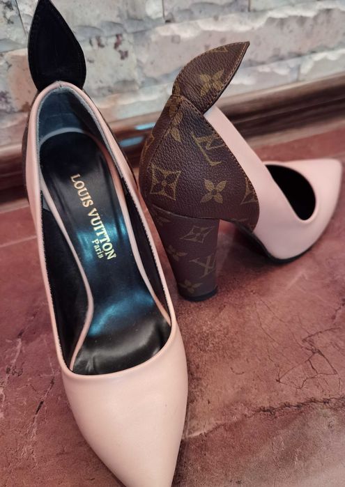 Туфли женские на каблуке в стиле LV