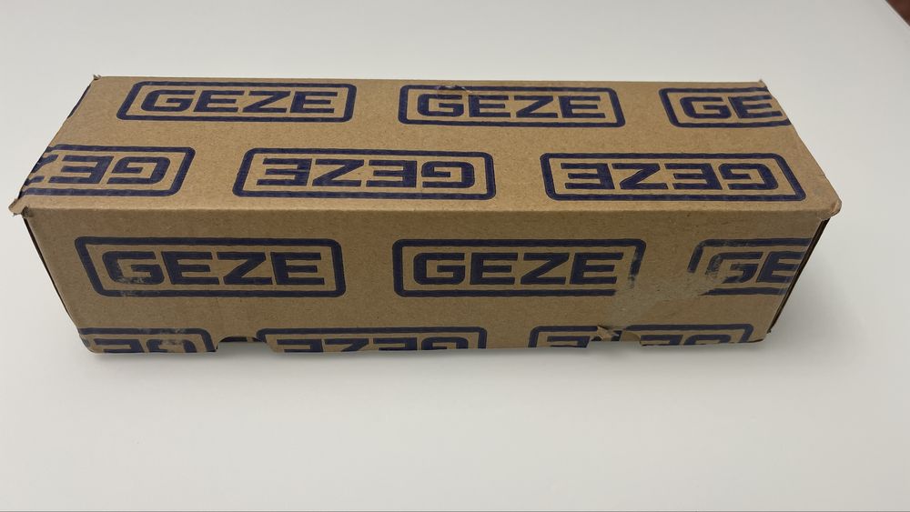 Дверний доводчик Geze TS 1500 з тягою, БІЛИЙ