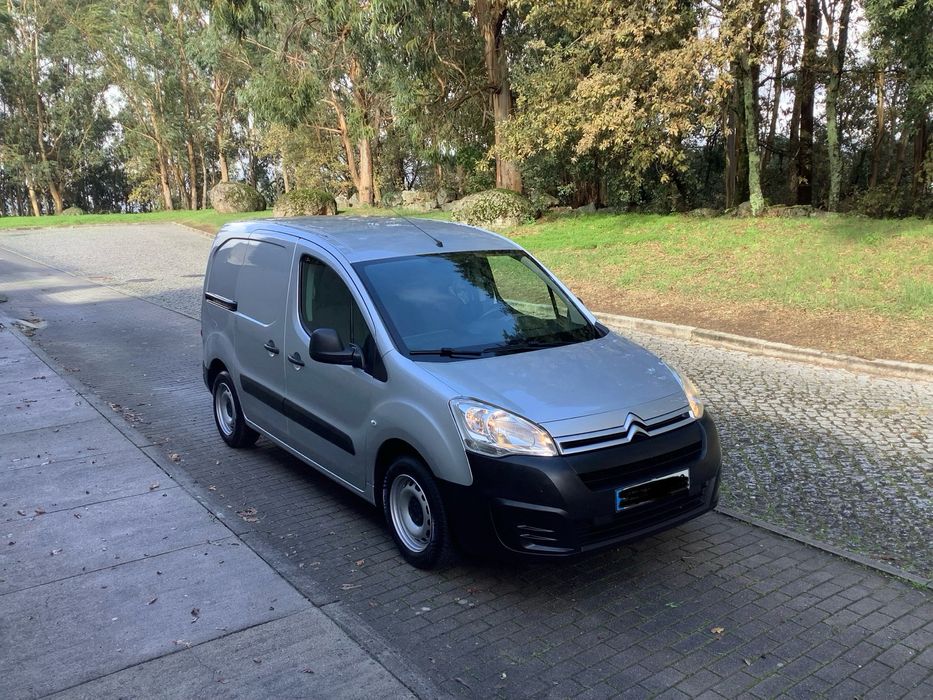 Berlingo 1.6 HDI 100 CV Cinza Prata 2017 Impecável