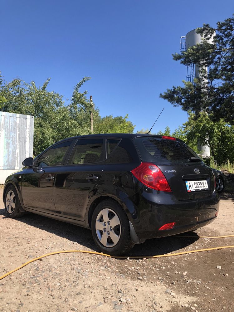 Продам KІА СЕЕD 1.6 CRDI