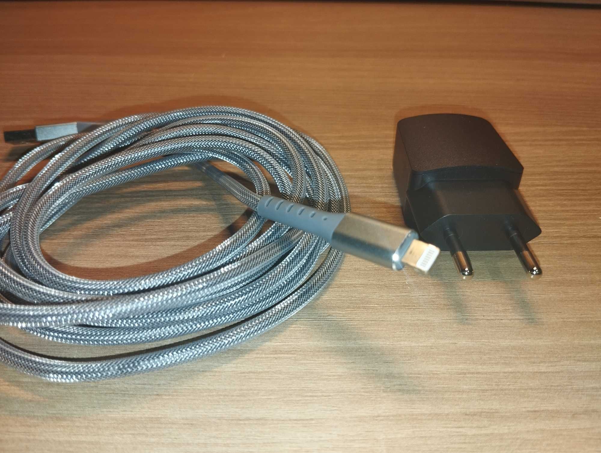 Ładowarka Lightning - do iPad / iPhone