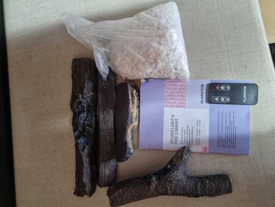 Kominek elektryczny Klarstein Studio Light Fire & Smart