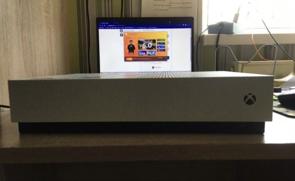 Продам xbox one s 1tb