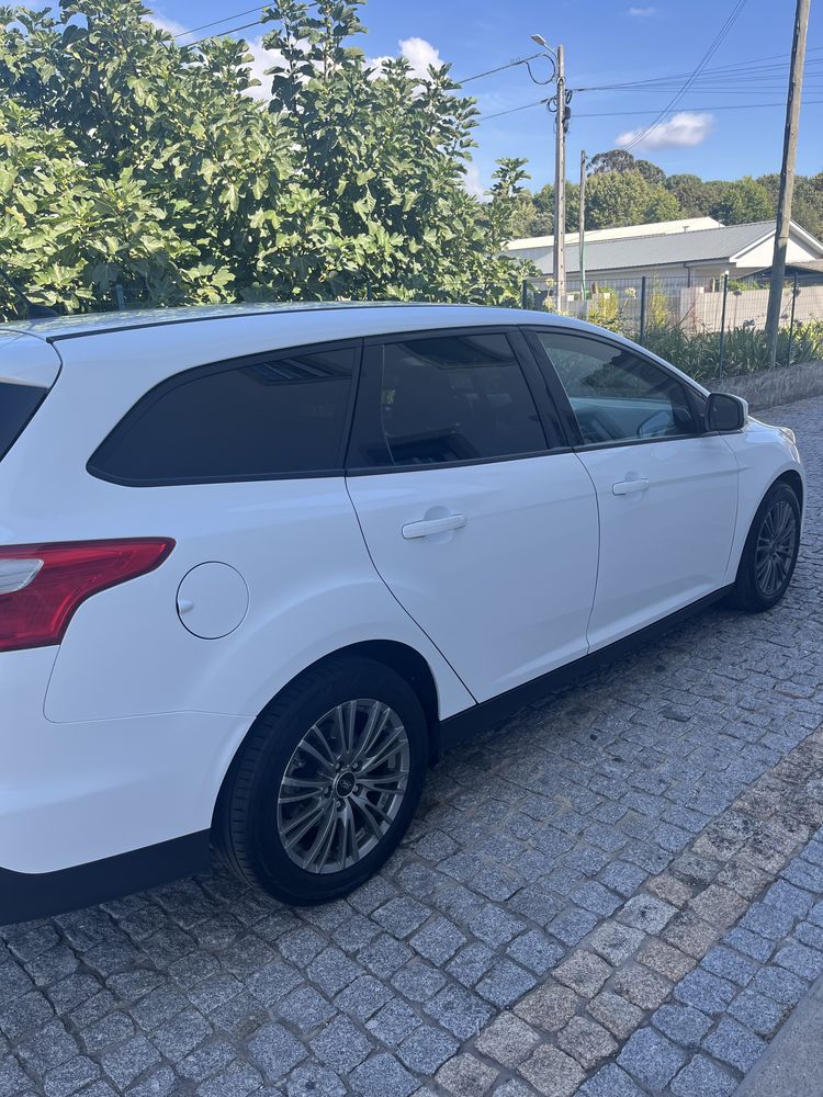 Vendo ford focus comercial