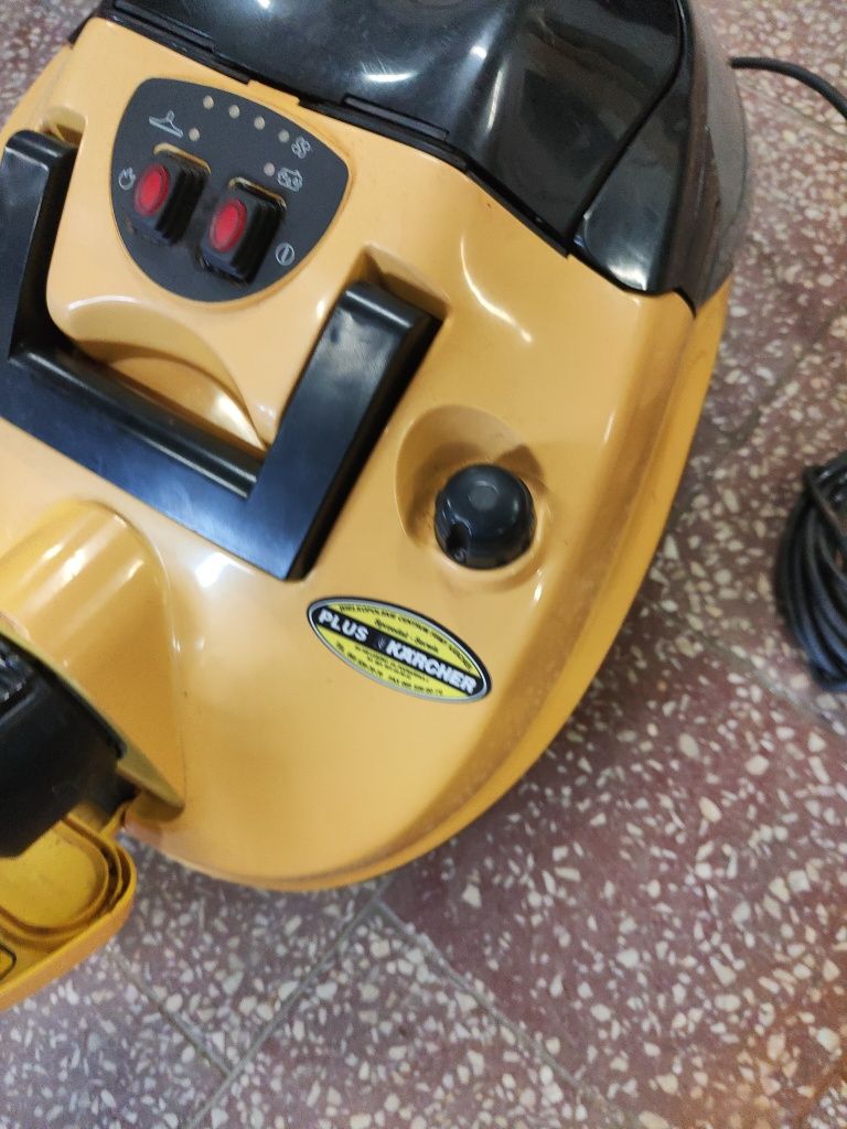 Karcher SV 1902 odkurza na mokro i sucho.