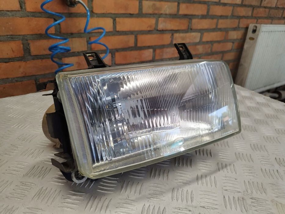 LAMPA PRAWA PRZEDNIA VW TRANSPORTER T4