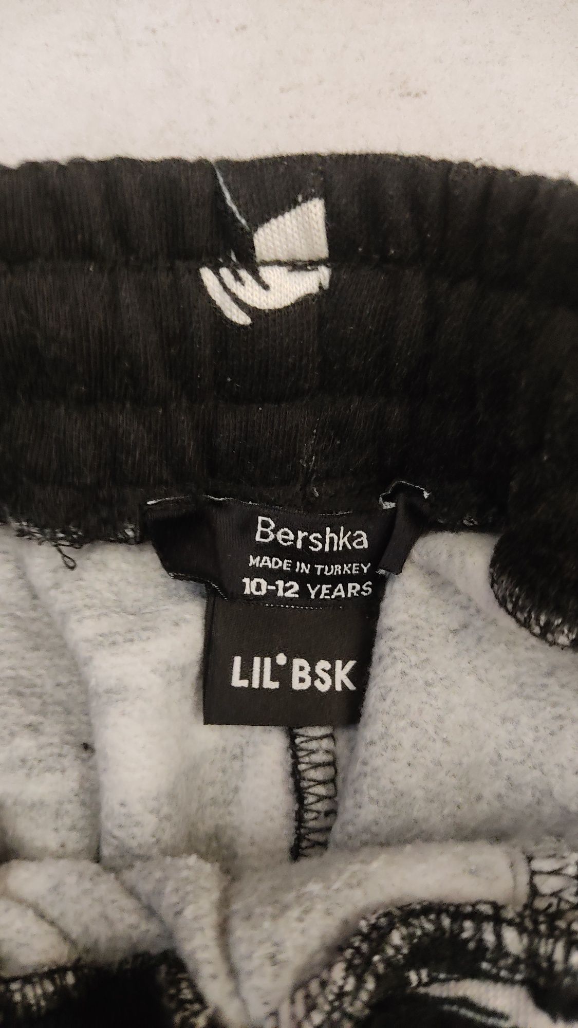 Spodnie dresowe, ciepłe. Bershka. Rozmiar XS