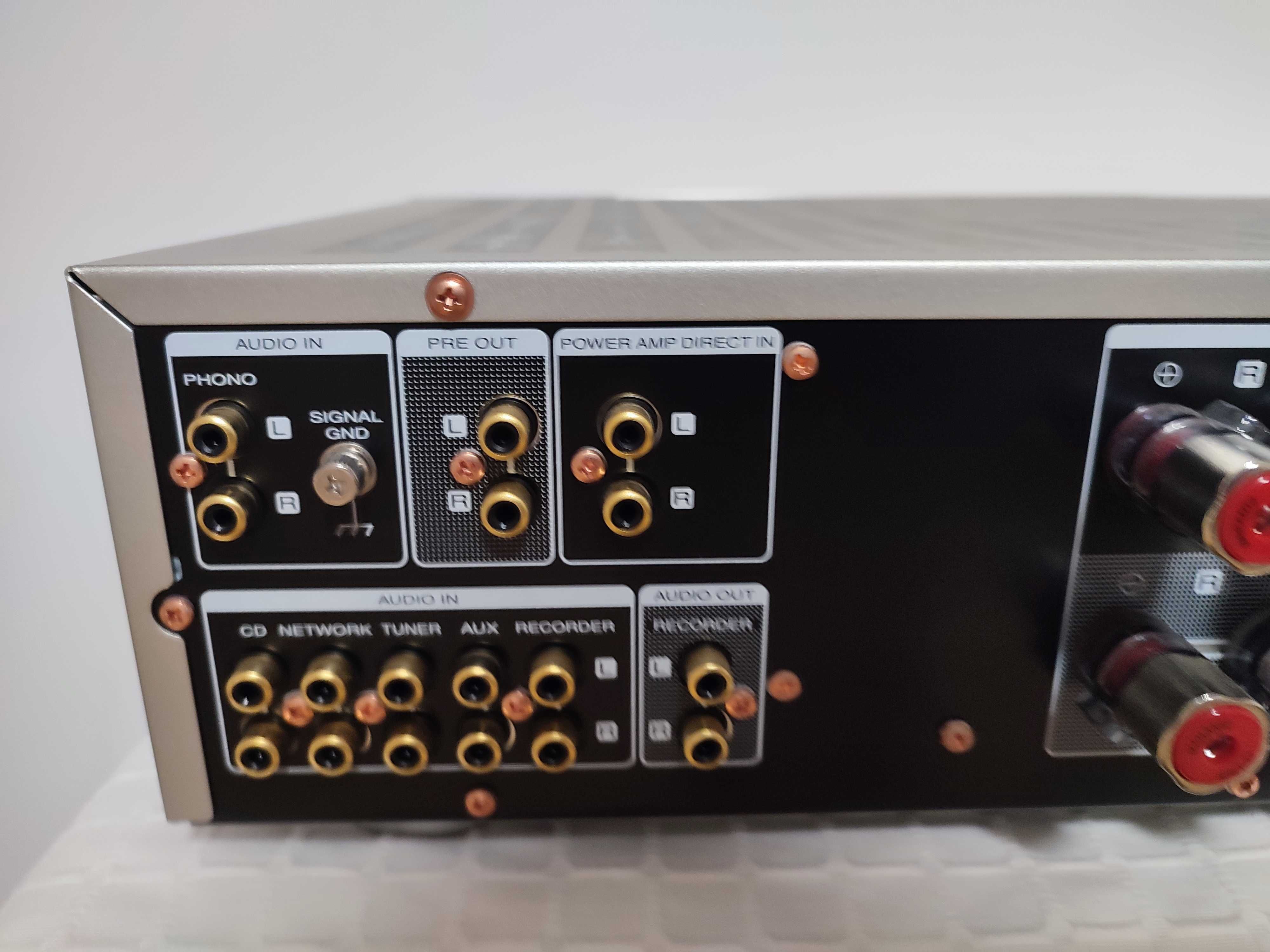 Marantz PM8006 Amplificador