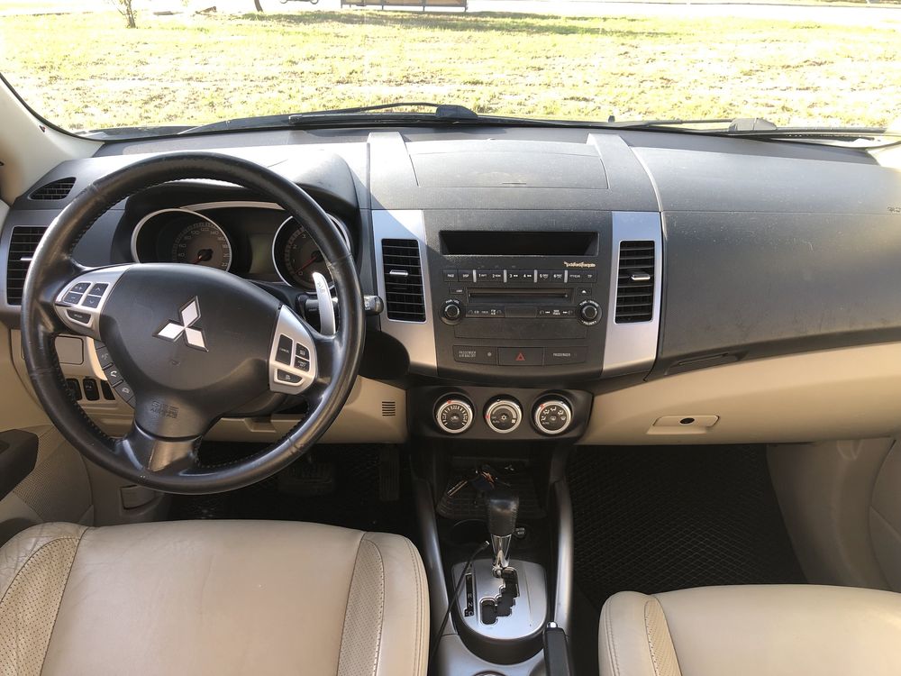 Mitsubishi Outlander XL 2007 рік, 2,4 газ/бензин, в гарному стані