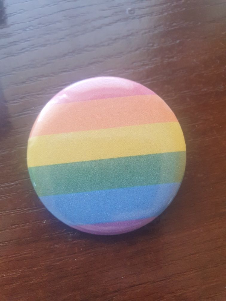 LGBT przypinka 44mm