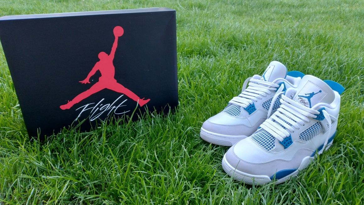 Air Jordan 4 "Military blue"