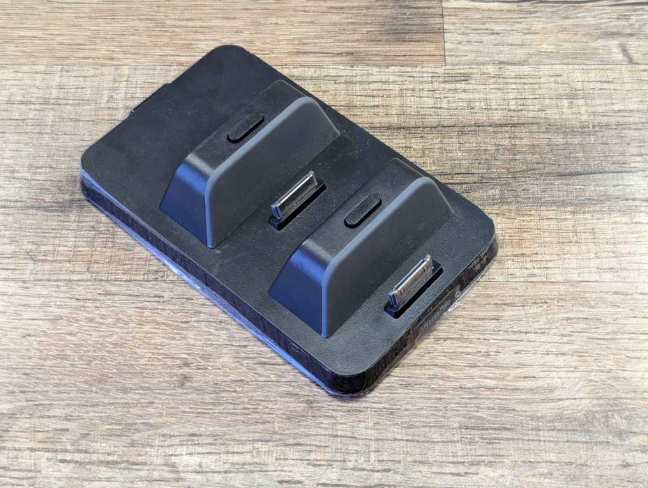 XtremeMac IPU-IDP-13 InCharge Dual Charging Pad Apple iPod/iPhone/iPad