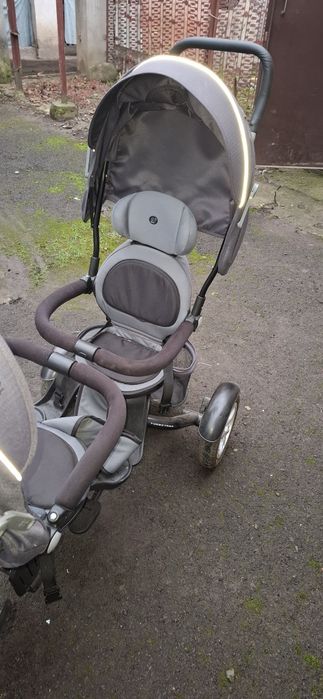 Велосипед для двійні з батьківською ручкою .