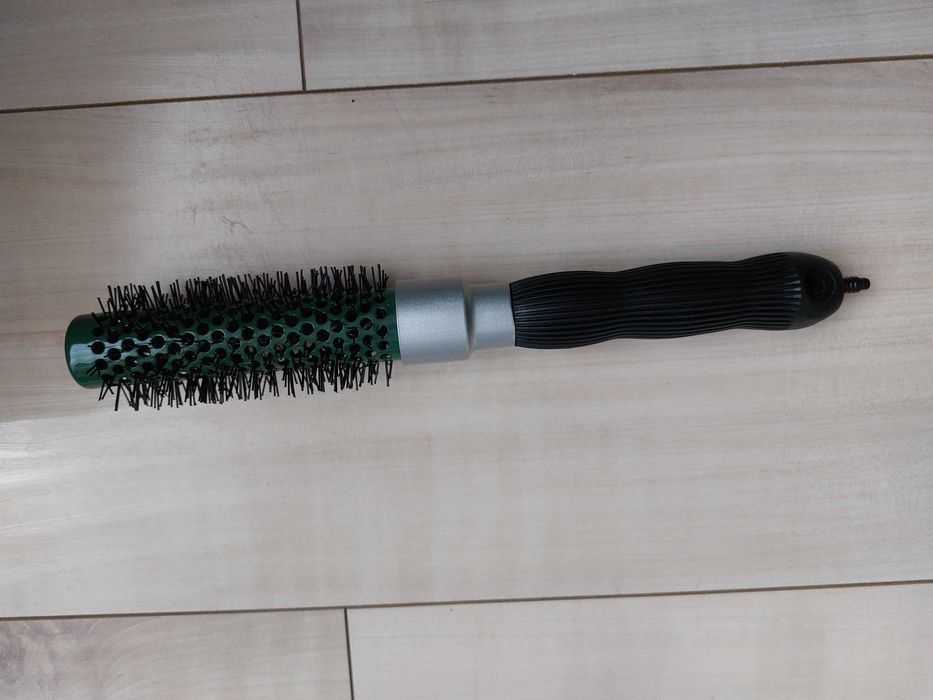 Szczotka do modelowania ŵłosów