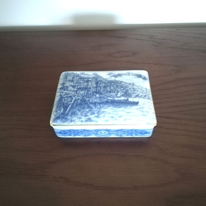 Caixa de porcelana da coleção Azulejos Porto, Vista Alegre
