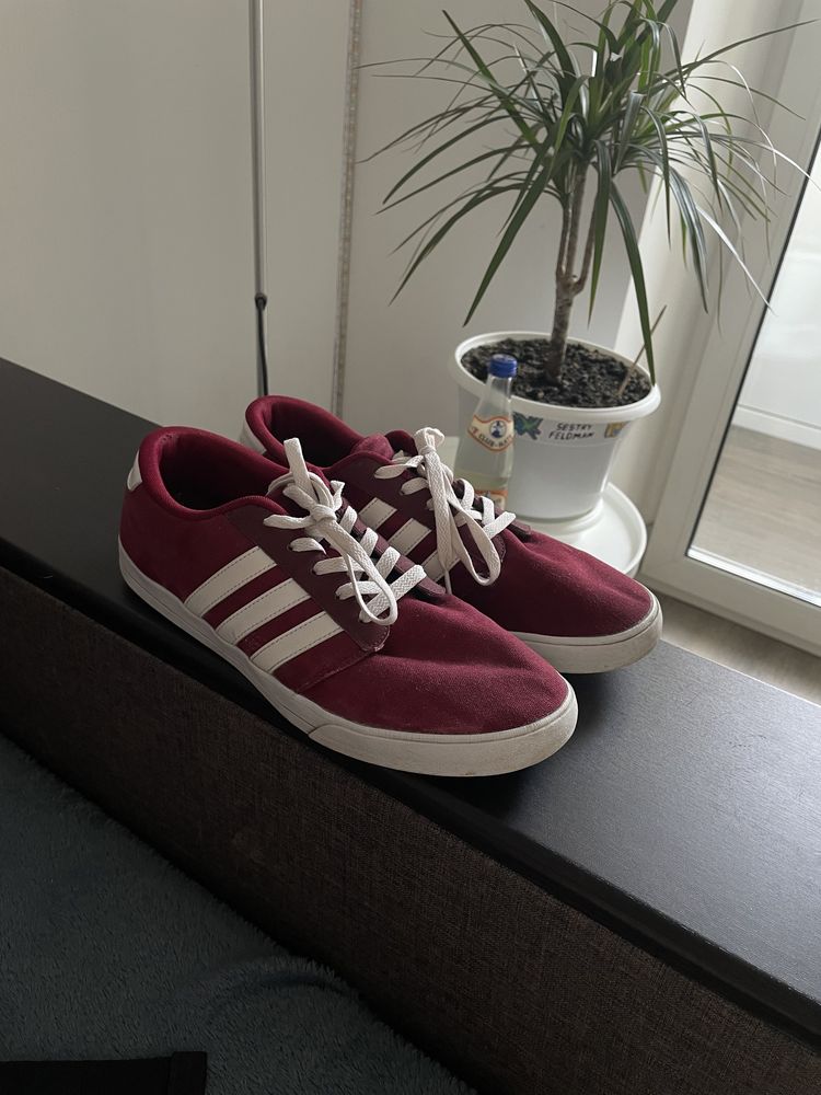 Продам Adidas ST