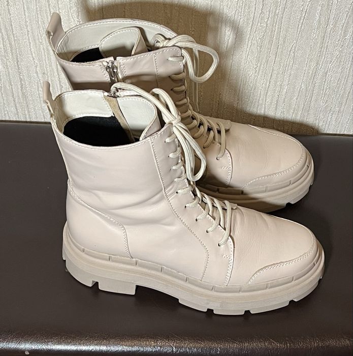 Черевики жіночі