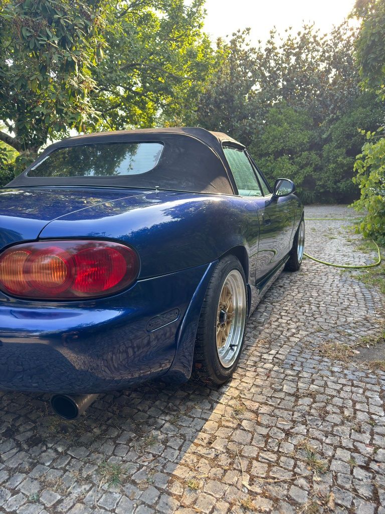 Mazda mx5 nbfl    .