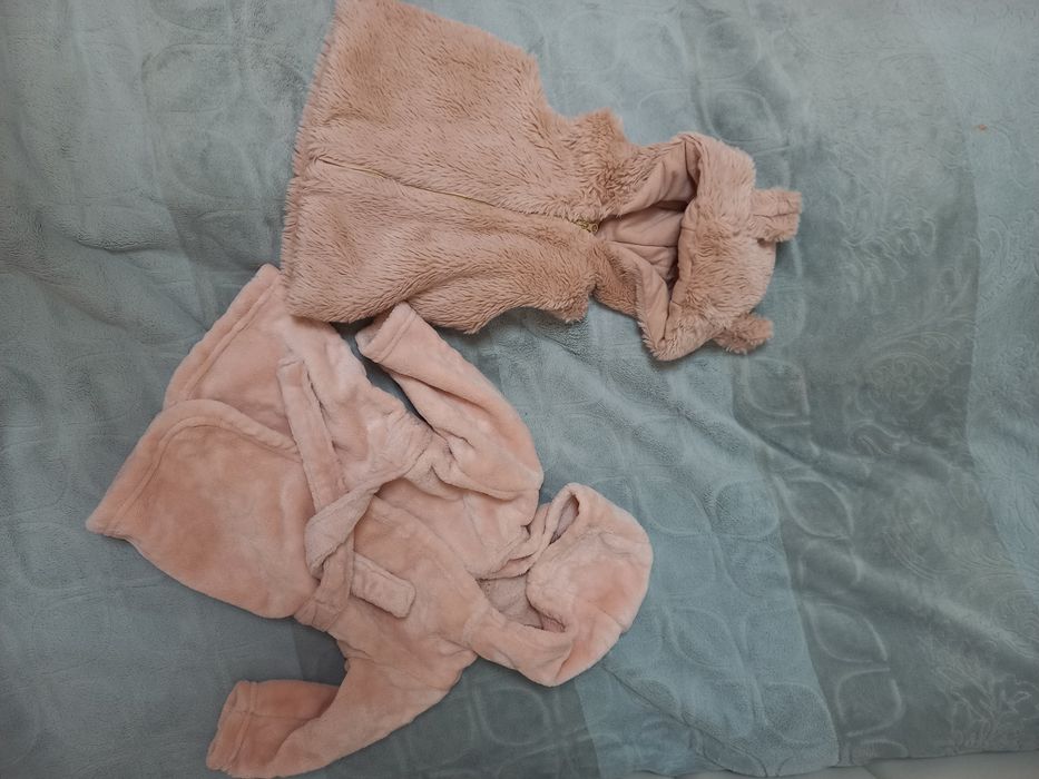 Жилетка та халат на дівчинку