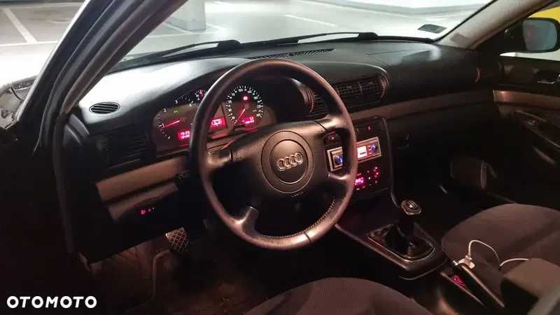 Audi A4 B5 FL 1.9 TDI AHU 90 KM sedan