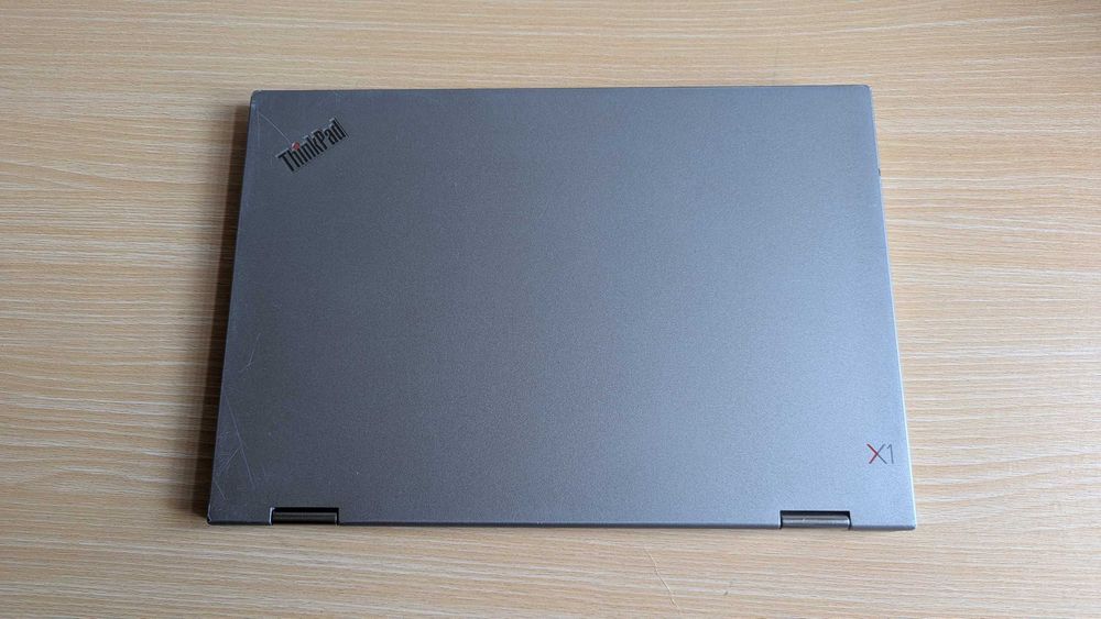 Сріблястий трансформер Lenovo ThinkPad X1 Yoga 3th на i7 з LTE-модемом