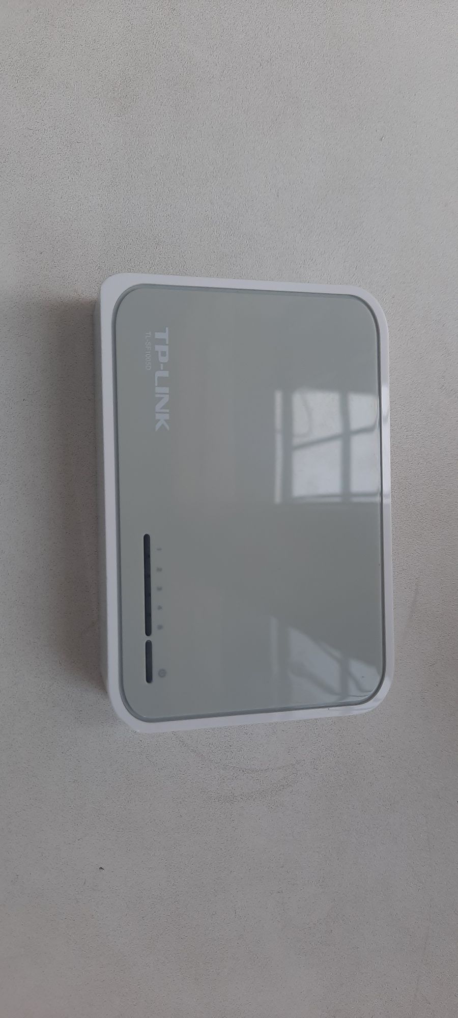 Коммутатор (switch) TP- LINK TL-SF1005D