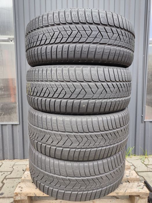 245/45/19 Pirelli Sottozero 3 komplet