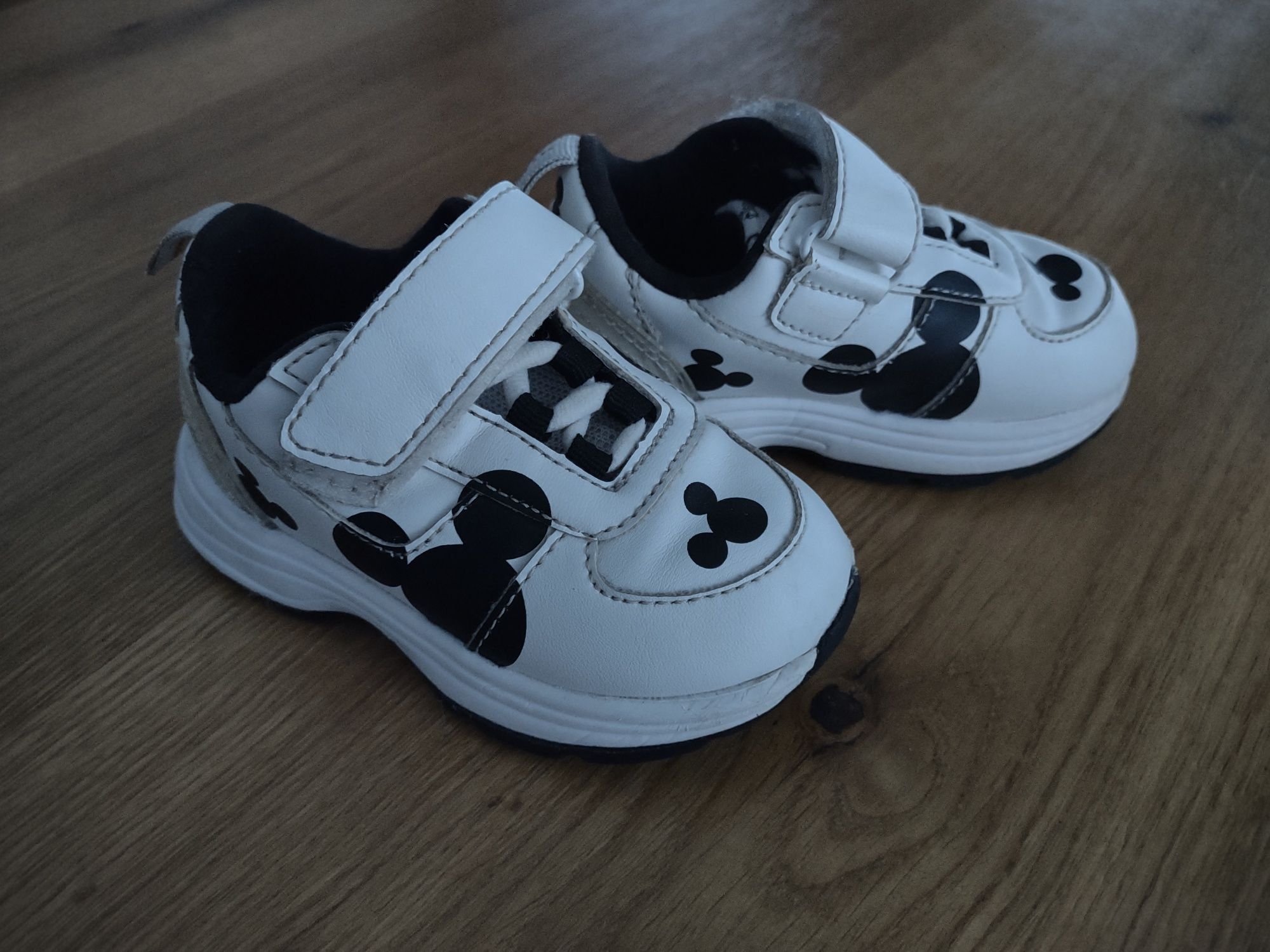 Buty sportowe Zara chłopiec Mickey Mouse
