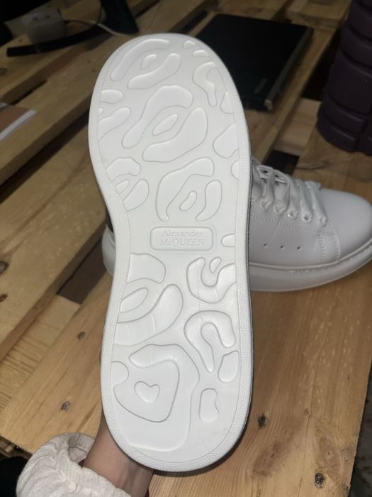 Alexander mcqueen n43