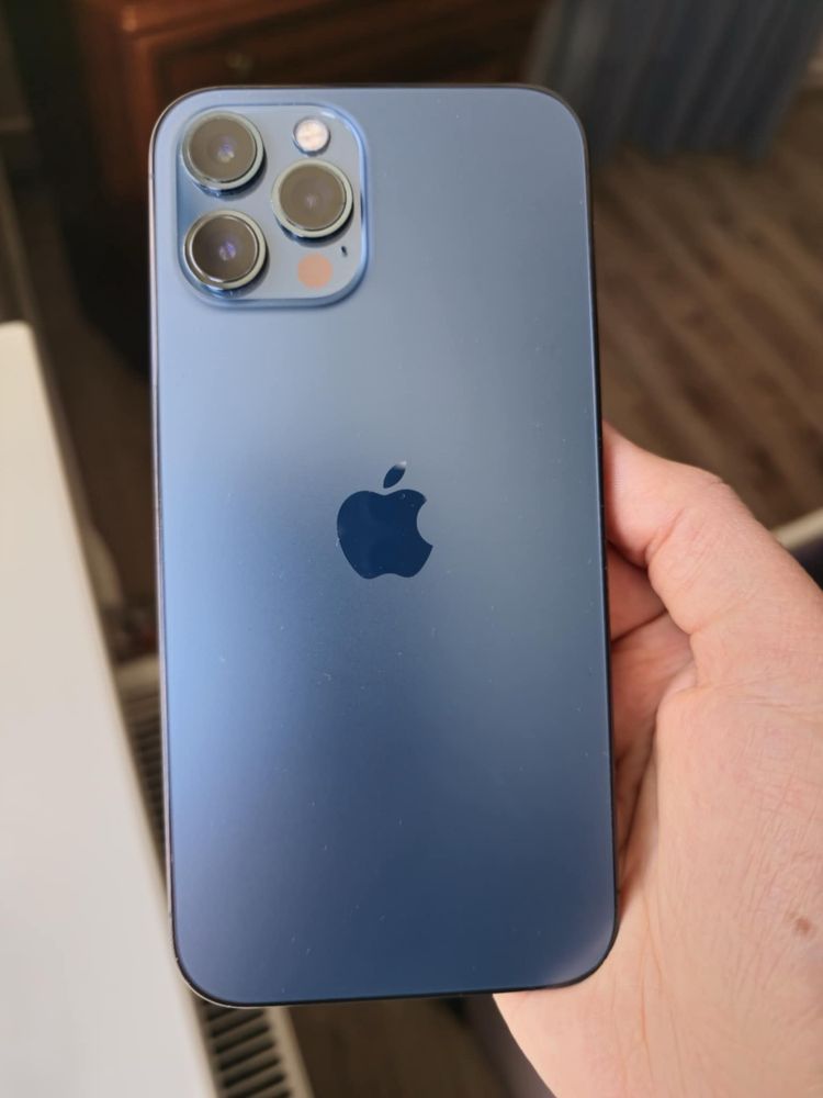 Продам iPhone 12Pro Max 128gb